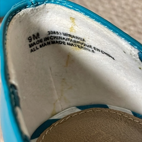 Maurice size 9 5” teal color heels - Picture 3 of 7